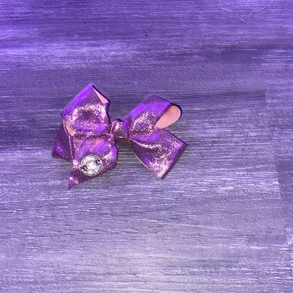 Pink glittery bow